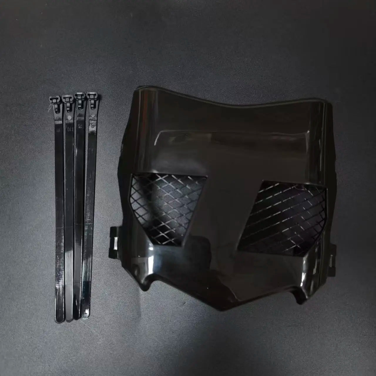 Vented Moto Cutz Plate without sticker