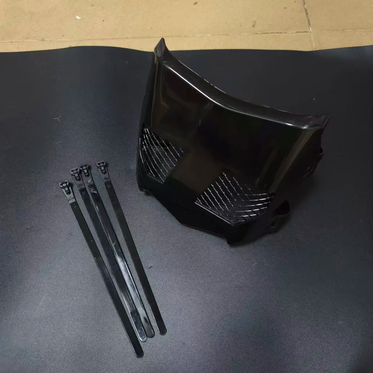Vented Moto Cutz Plate without sticker